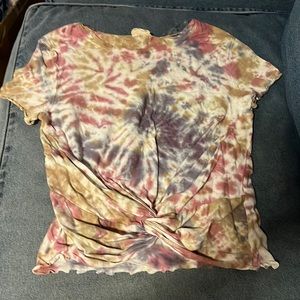 Tie dye shirt with tie at the end